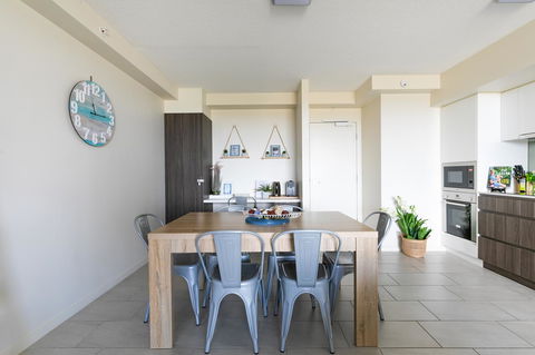 Sunset Retreat Mooloolaba - Foster Accommodation 33