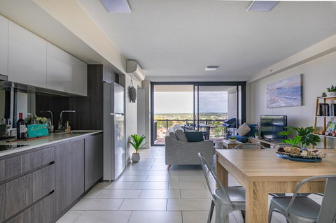 Sunset Retreat Mooloolaba - Foster Accommodation 7