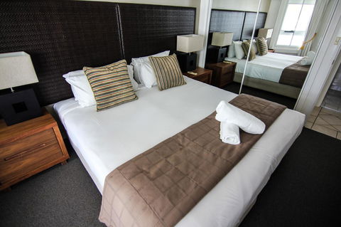 The Phoenician Resort - Foster Accommodation 31