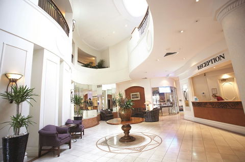The Phoenician Resort - Foster Accommodation 5