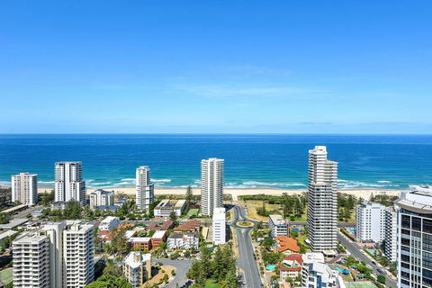 Qube Broadbeach Ocean View Apartments - Foster Accommodation 34