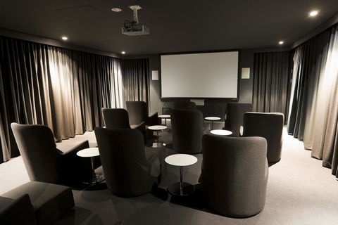 Mantra Circle On Cavill - Foster Accommodation 43