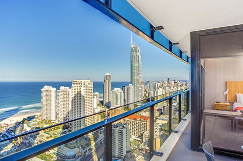 Mantra Circle On Cavill - Foster Accommodation 30