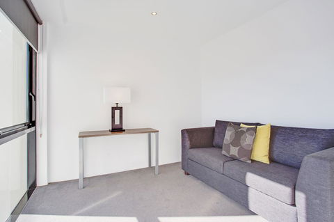 Mantra Circle On Cavill - Foster Accommodation 40