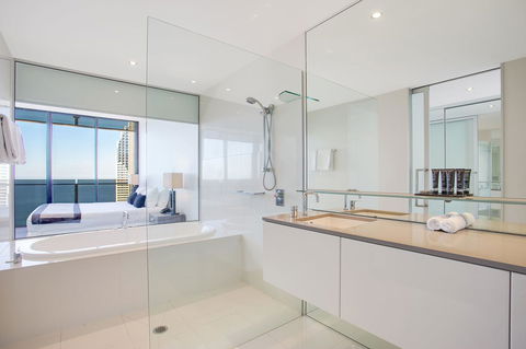 Mantra Circle On Cavill - Foster Accommodation 6