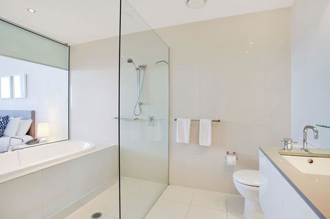Mantra Circle On Cavill - Foster Accommodation 16