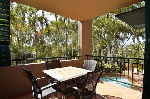 Bermuda Villas - Foster Accommodation 13