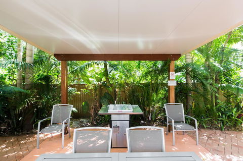 Bermuda Villas - Foster Accommodation 11