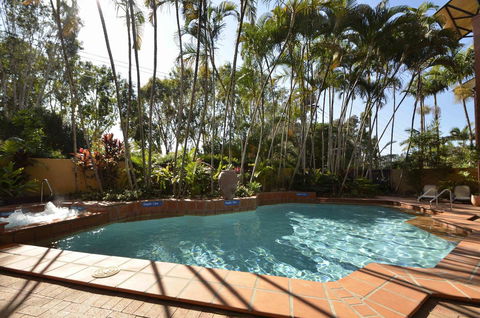 Bermuda Villas - Foster Accommodation 12