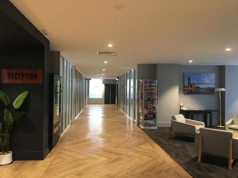 Woodroffe Hotel - Foster Accommodation 6