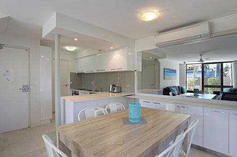 Kananda Beach House - Foster Accommodation 0