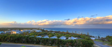 Rainbow Sea Resort - Foster Accommodation 5