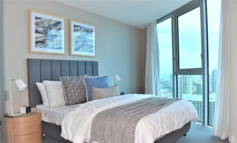 Gold Coast Private Apartments - H Residences, Surfers Paradise - Foster Accommodation 3