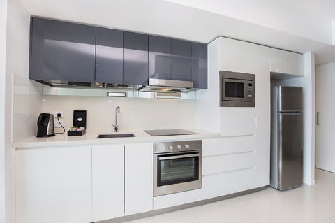 Gold Coast Private Apartments - H Residences, Surfers Paradise - Foster Accommodation 24