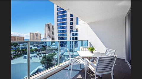 Gold Coast Private Apartments - H Residences, Surfers Paradise - Foster Accommodation 35