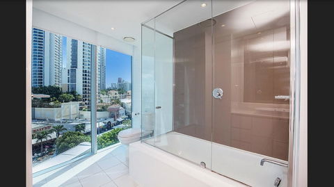 Gold Coast Private Apartments - H Residences, Surfers Paradise - Foster Accommodation 36