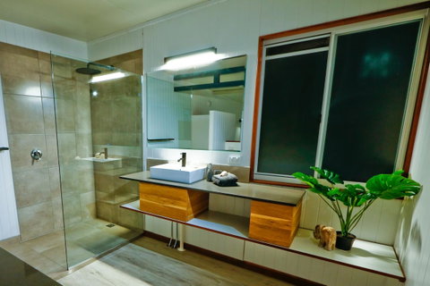 The Summit 1770 - Foster Accommodation 6