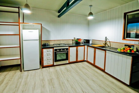 The Summit 1770 - Foster Accommodation 10