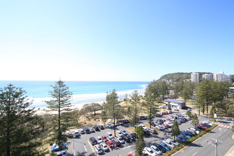 Oceania On Burleigh Beach - Foster Accommodation 22