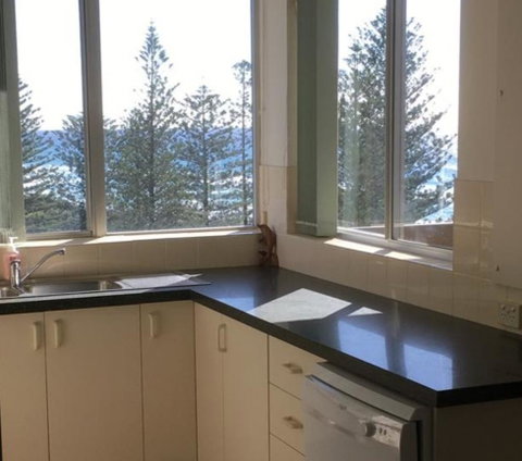 Oceania On Burleigh Beach - Foster Accommodation 33