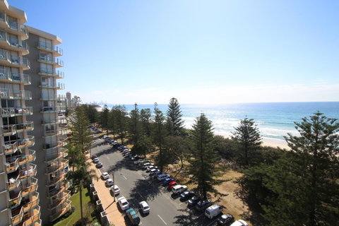 Oceania On Burleigh Beach - Foster Accommodation 24