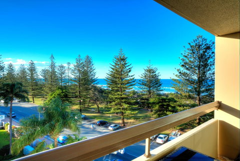 Oceania On Burleigh Beach - Foster Accommodation 0