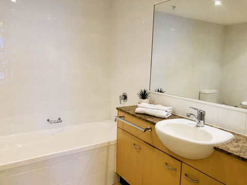 Kirra Beach Apartments - Foster Accommodation 6