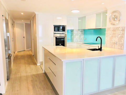 Kirra Beach Apartments - Foster Accommodation 1