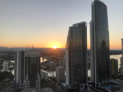 Novotel Surfers Paradise - Foster Accommodation 5