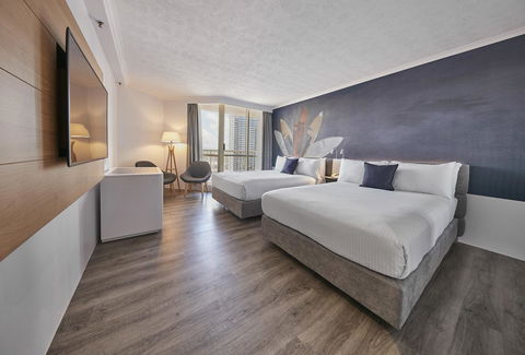 Novotel Surfers Paradise - Foster Accommodation 22