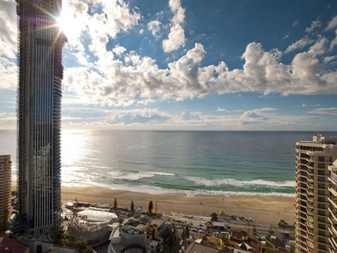 Novotel Surfers Paradise - Foster Accommodation 35