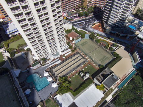 Novotel Surfers Paradise - Foster Accommodation 38