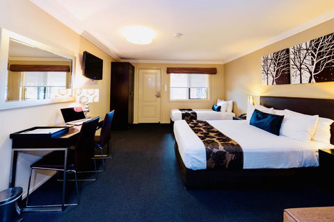 Ambassador On Ruthven - Foster Accommodation 22