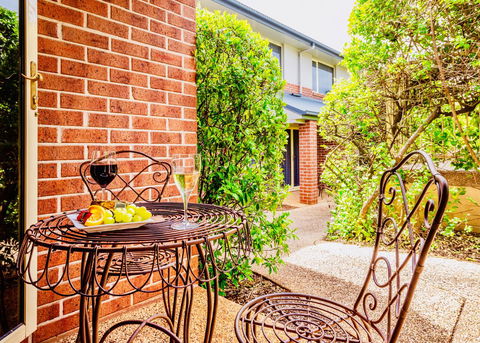 Ambassador On Ruthven - Foster Accommodation 4