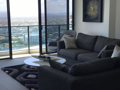 Luxury 3 Bedroom In Heart Of Broadbeach - Foster Accommodation 21