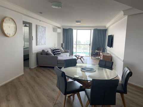 Ocean Plaza Resort - Foster Accommodation 1