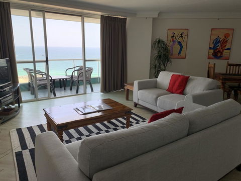 Ocean Plaza Resort - Foster Accommodation 4