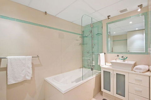 Surfers International Apartments - Foster Accommodation 38