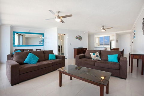 Surfers International Apartments - Foster Accommodation 11