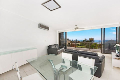 Surfers International Apartments - Foster Accommodation 24