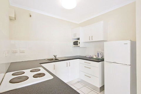 Surfers International Apartments - Foster Accommodation 32