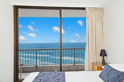 Surfers International Apartments - Foster Accommodation 26