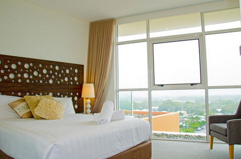 Kirra Surf Apartments - Foster Accommodation 8