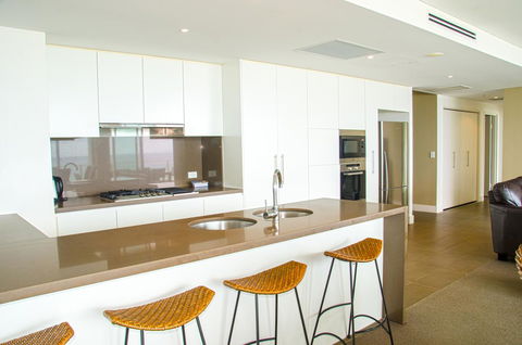 Kirra Surf Apartments - Foster Accommodation 31