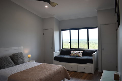 Ironbark House - Foster Accommodation 36