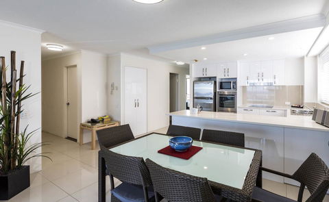 South Pacific Plaza - Official - Foster Accommodation 2