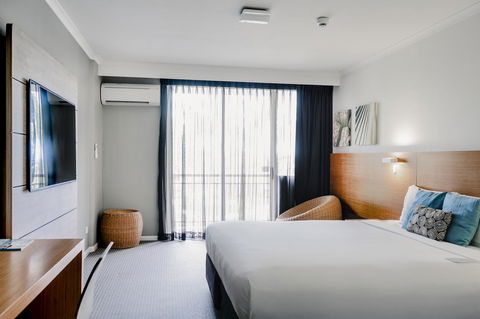 Novotel Cairns Oasis Resort - Foster Accommodation 27