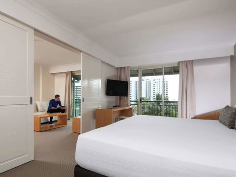 Novotel Cairns Oasis Resort - Foster Accommodation 41