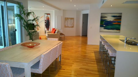 Coral Cove Apartments - Foster Accommodation 4