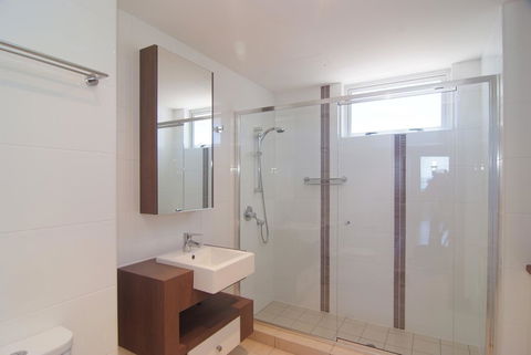 Coral Cove Apartments - Foster Accommodation 10